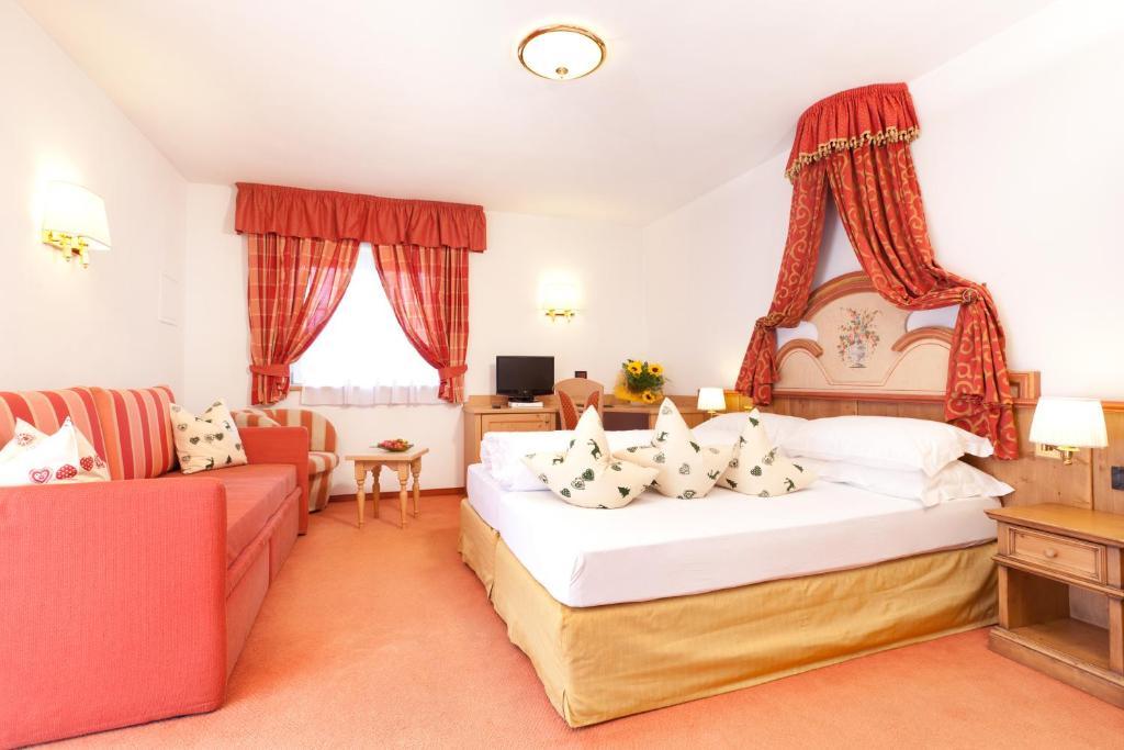 Nature Wellness Hotel Renato Vigo di Fassa Phòng bức ảnh