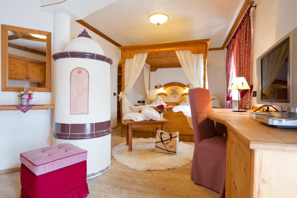Nature Wellness Hotel Renato Vigo di Fassa Ngoại thất bức ảnh