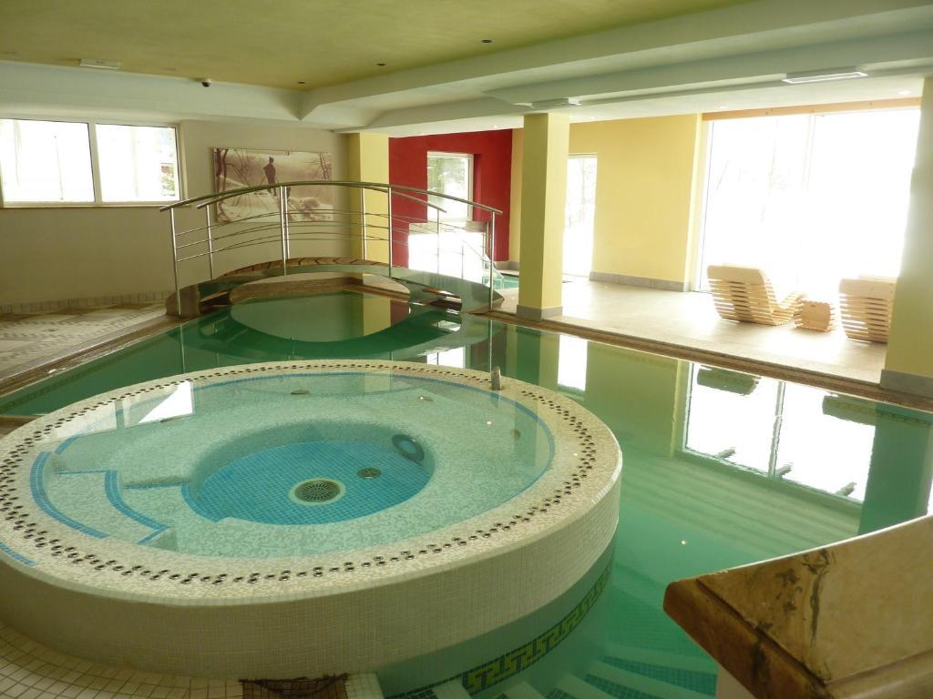 Nature Wellness Hotel Renato Vigo di Fassa Ngoại thất bức ảnh