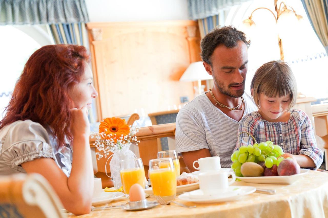 Nature Wellness Hotel Renato Vigo di Fassa Ngoại thất bức ảnh